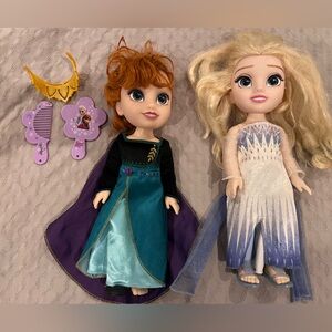 Disney Frozen 13 inch Doll Set with Elsa, Anna, mirror and comb and crown set